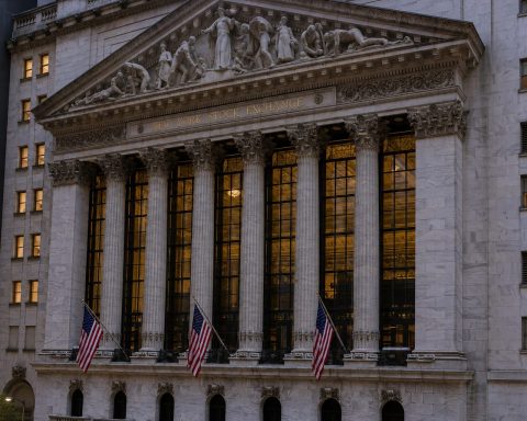 Mercado de valores de EE. UU. hoy 08.21.2026 [UPDATE: 08.21.2026 19:09 EDT] [La calma después del horario laboral deja el rebote del viernes sin continuidad]