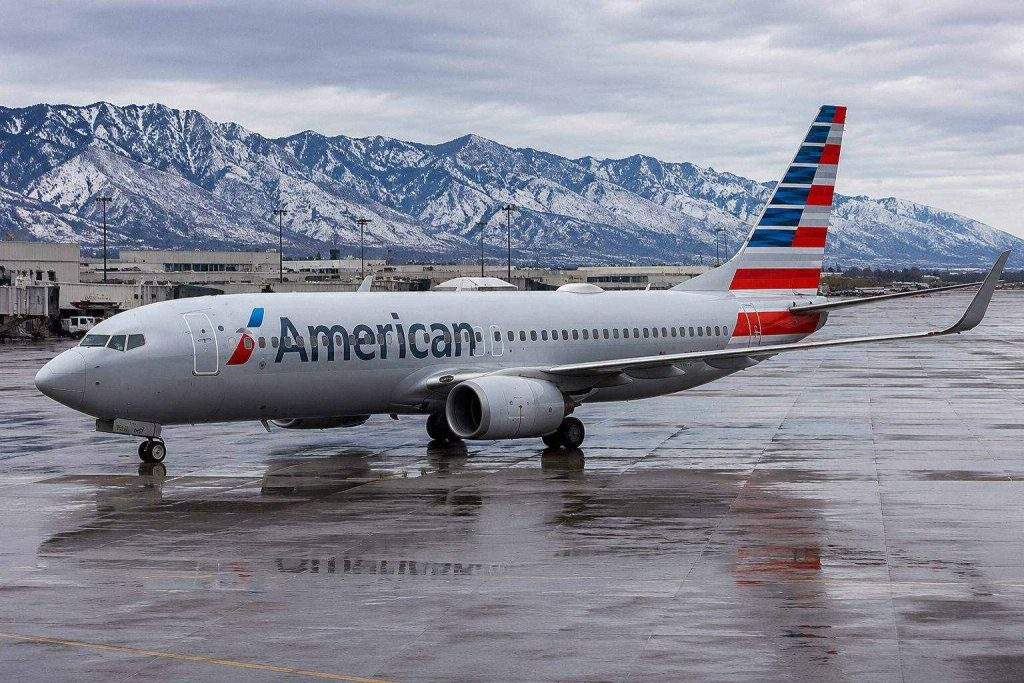 American Airlines Group Inc. (NASDAQ:AAL) Shares Rise While Oil Drop Lowers Fuel Costs; Margin Differential Remains