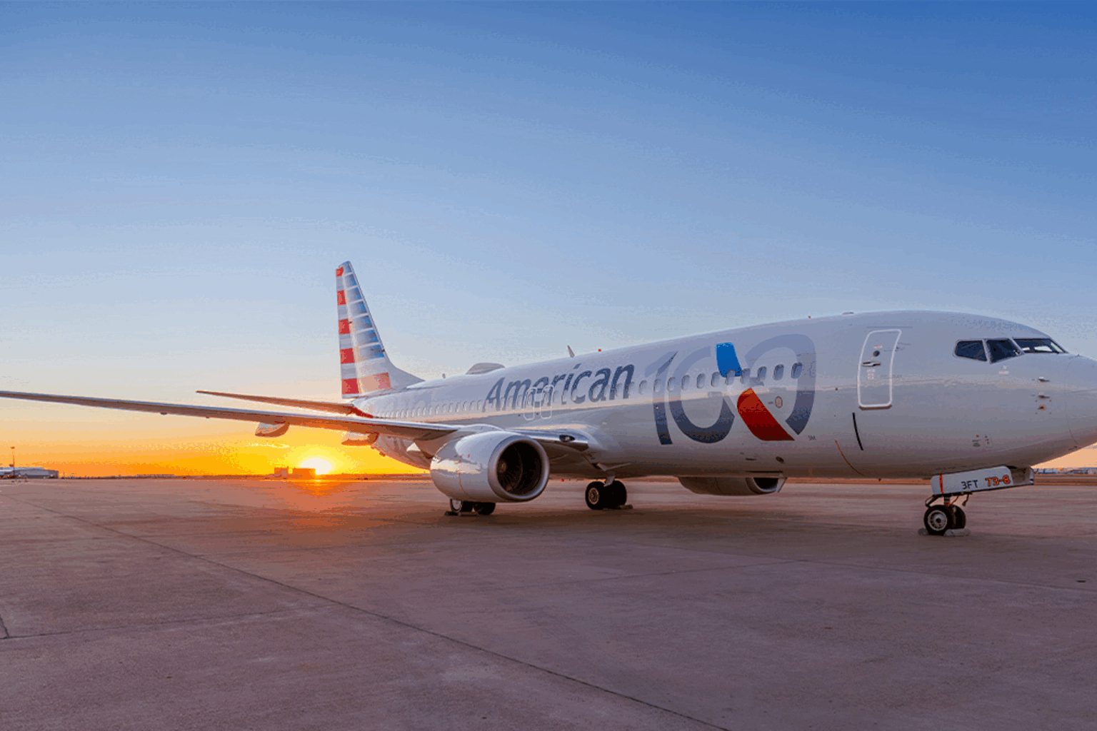 American Airlines Shares Drop 0.6% After $2.2 Billion Fuel Costs Narrow Margin to 0.4% American Airlines Shares Drop 0.6% After $2.2 Billion Fuel Costs Narrow Margin to 0.4%