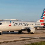 American Airlines Stock Falls 2.6% as O’Hare Tire Incidents Meet a Bigger Premium-Cabin Test