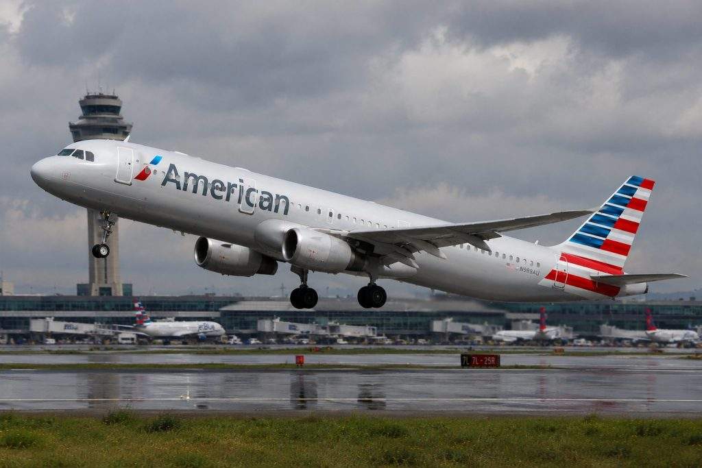 American Airlines Shares Rally Meets Headwind as Brent Surges Past $80