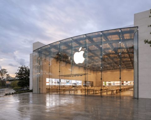 Apple (NASDAQ:AAPL) Sheds About $97 Billion in Market Capitalization After Jefferies Cuts Rating