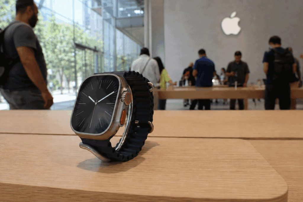 Apple Shares Gain 1.6% Ahead of Watch Ultra 4 Search Trends, $7.9 Billion Segment Trial Approaches Apple Shares Gain 1.6% Ahead of Watch Ultra 4 Search Trends, $7.9 Billion Segment Trial Approaches