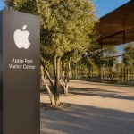 Apple Stock Rises 1.5% as a $200 iPhone 18 Pro Max Hike Tests Its 48% Margin