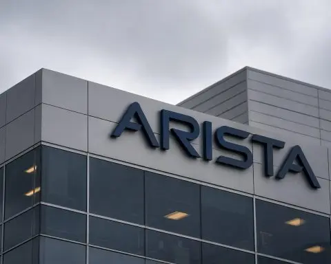 Arista Networks (NYSE:ANET) Shares Gain Following $3.3 Billion Outlook and Stronger Demand
