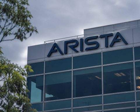 Arista Networks Shares Climb as AI Drives 53% Incremental Margin