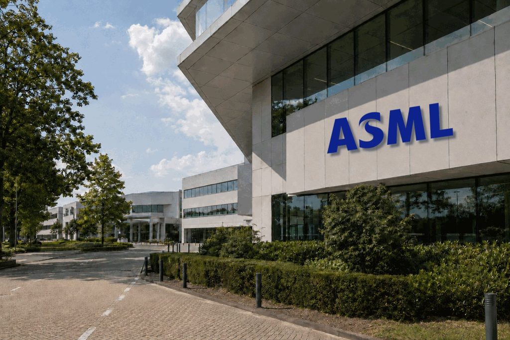 ASML Loses €45 Billion Market Value Over Three Days, Echoing 2026 Sales Forecast ASML Loses €45 Billion Market Value Over Three Days, Echoing 2026 Sales Forecast
