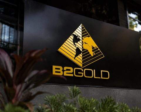 B2Gold (NYSEAMERICAN:BTG) surges 23% after Mali permit offsets Q2 earnings shortfall (B2Gold)