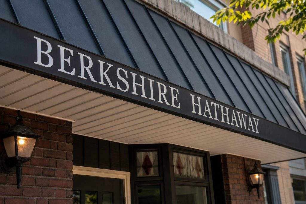 Berkshire Hathaway Approaches Analyst Price Target as Short-Term Rate Benefit Fades