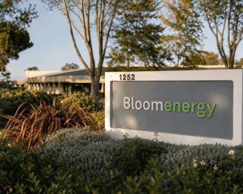Bloom Energy Stock Rises 5% as 328 MW Nebius Deal Tests a 17-Times-Sales Valuation