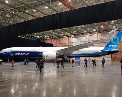 Boeing 777-9 Certification Faces New Labor Risk After $8.4 Billion in Charges