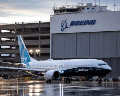 Boeing (NYSE:BA) Investors Unfazed by FAA 737 MAX Crack Inspections; Cash Flow Remains Key Focus
