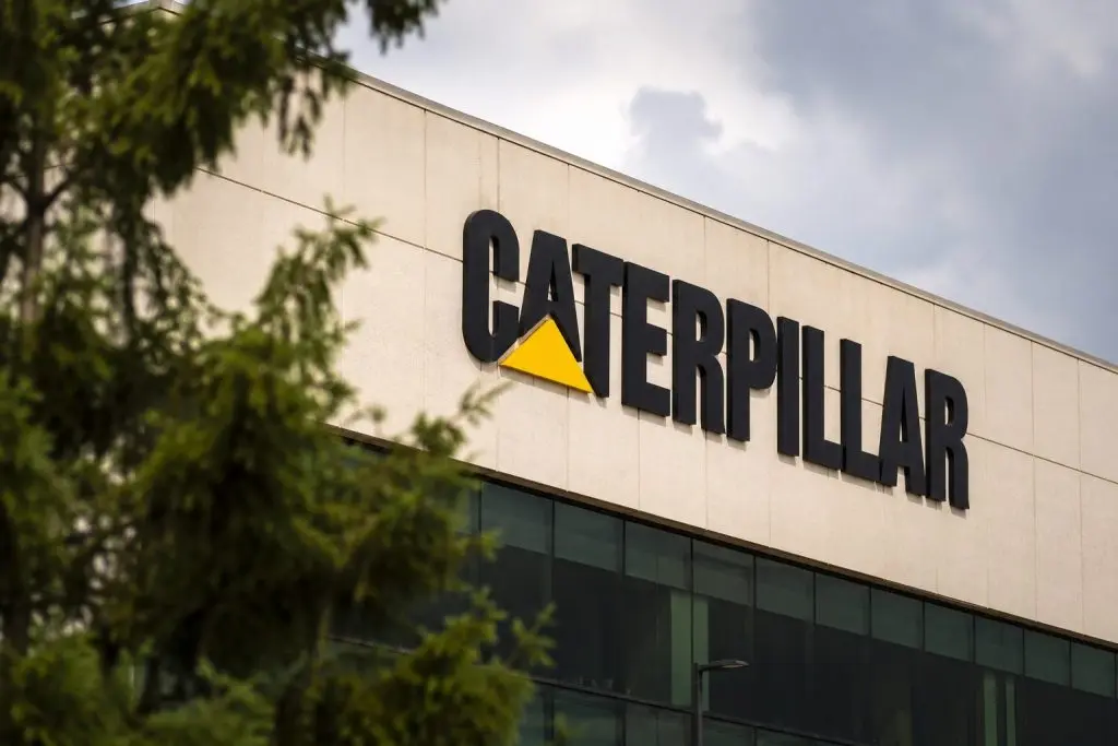 Caterpillar (NYSE:CAT) Shares Surge 7.5% with Construction Segment Driving Q2 Expansion