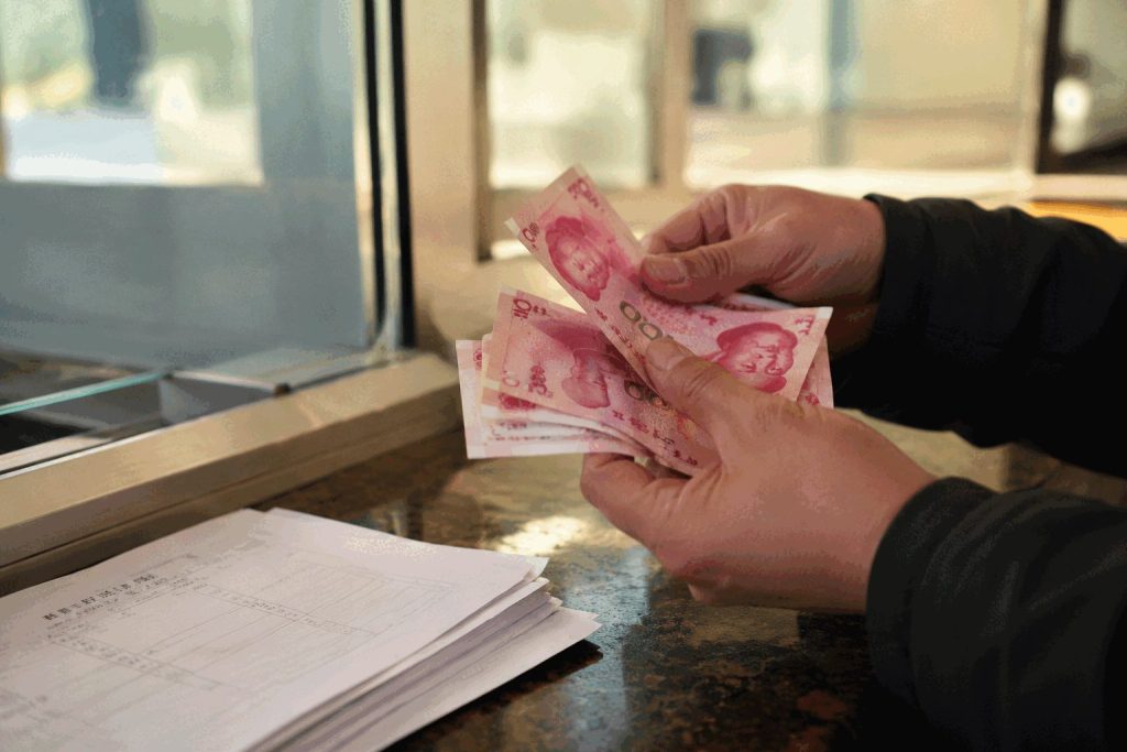 China’s Sharp Loan Decline Leaves 385 Billion Yuan Gap as U.S. Cash Markets Open China’s Sharp Loan Decline Leaves 385 Billion Yuan Gap as U.S. Cash Markets Open