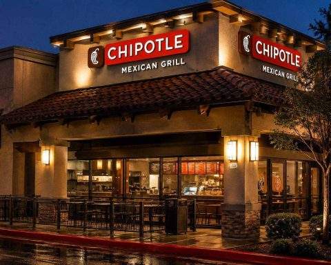 Chipotle (NYSE:CMG) Shares Approach Buyback Price as Salmonella Investigation Wipes Out $4.7 Billion