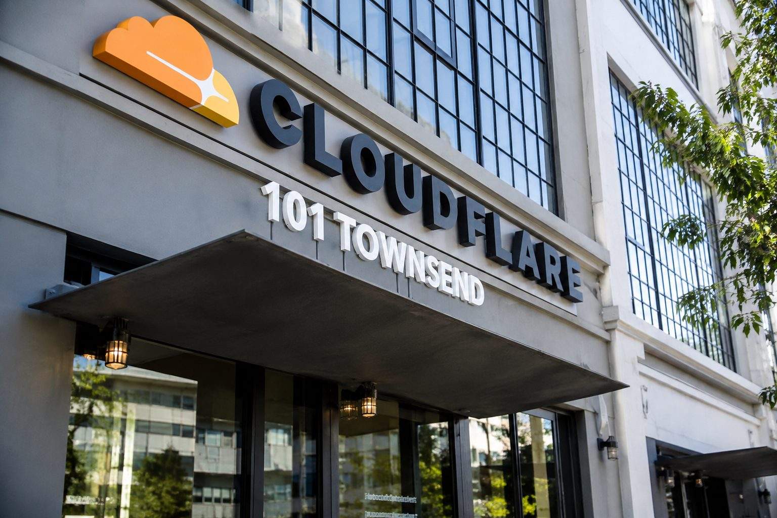 Cloudflare (NYSE:NET) jumps 16% as AI-led beat lifts second-half sales plan Cloudflare (NYSE:NET) jumps 16% as AI-led beat lifts second-half sales plan
