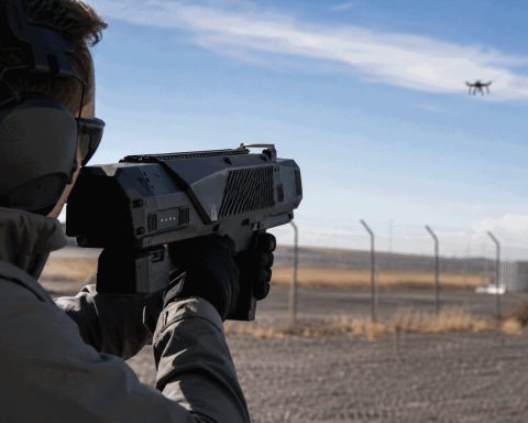 DroneShield Shares Slide 9.4% Despite 74% Sales Increase as Net Loss Reaches A$32.2 Million