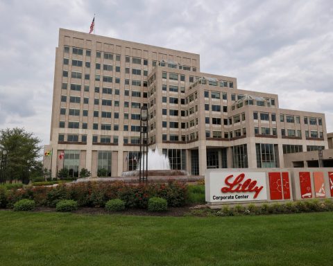 Eli Lilly’s $67 Billion Surge Brings Shares Close to Wall Street’s Consensus Target