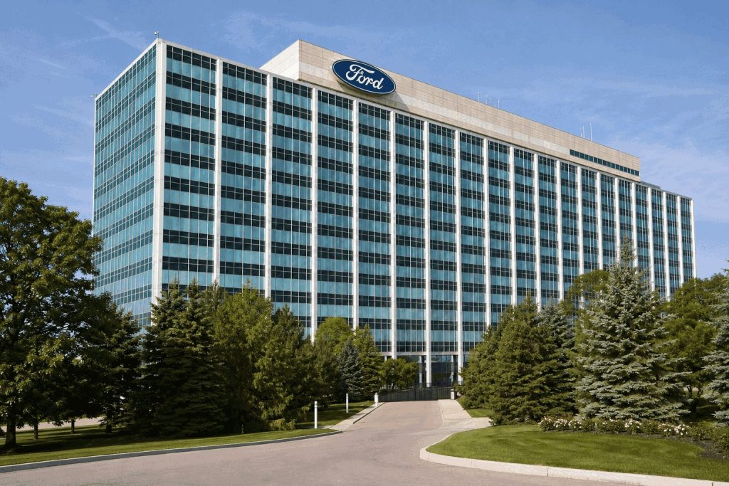 Ford Shares: $25,000 SUV Draws Interest as $4 Billion in EV Losses Looms Ford Shares: $25,000 SUV Draws Interest as $4 Billion in EV Losses Looms