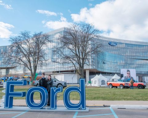 Ford Shares Edge Down 0.5% as $4 Billion EV Deficit Challenges $11 Billion Profit Target