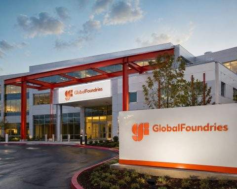GlobalFoundries (NASDAQ:GFS) Shares in Focus Ahead of Earnings Following $300 Million Photonics Grant Proposal
