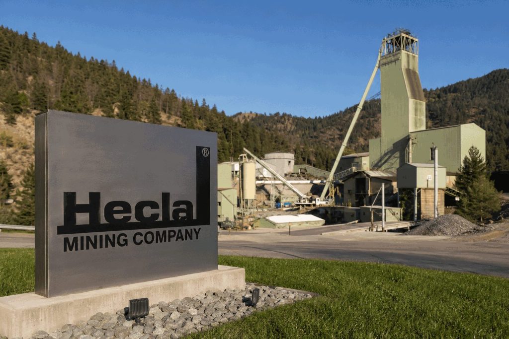 Hecla Mining Shares Surge 14% as Silver Prices Climb, Backed by Zero Net Debt