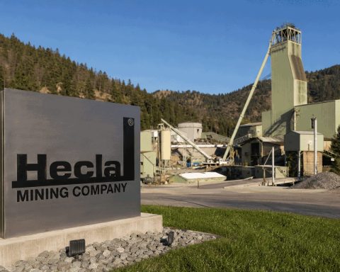 Hecla Mining Shares Surge 14% as Silver Prices Climb, Backed by Zero Net Debt