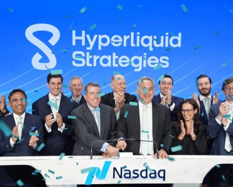 Hyperliquid Strategies Stock Falls 9.5% as $2.4 Billion HYPE Treasury Tests Valuation