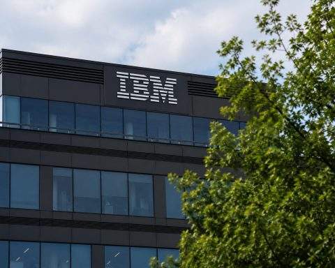 IBM (NYSE:IBM) Shares Climb 6% After Wall Street Reduces Price Targets Before Ex-Dividend Date
