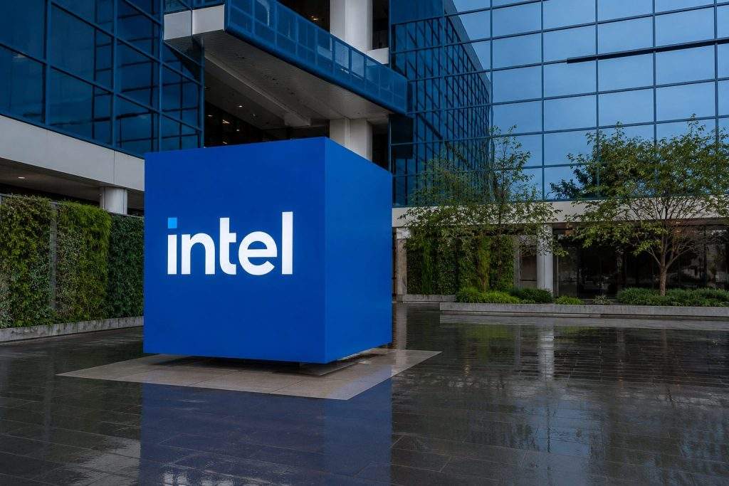 Intel Plans $15 Billion Stock Sale That May Increase Share Count by Around 3%