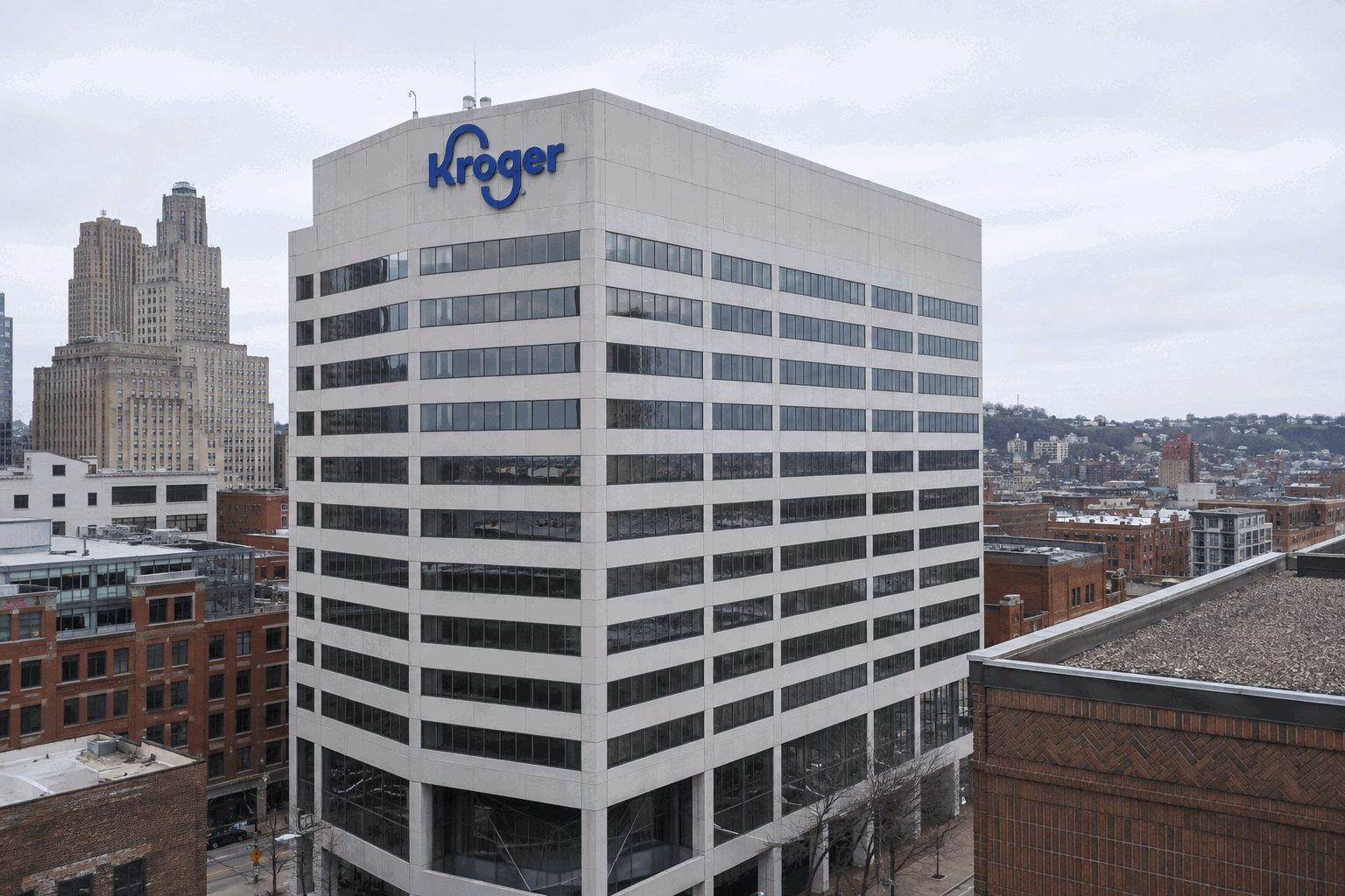 Kroger Stock’s 0.7% Dip Matches Dividend, Muting 19 Million-Egg Recall Signal Kroger Stock’s 0.7% Dip Matches Dividend, Muting 19 Million-Egg Recall Signal