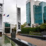 Las acciones de Nike caen un 3,1% a un nuevo mínimo de 52 semanas y la suficiencia del dividendo queda bajo la lupa (NYSE:NKE)