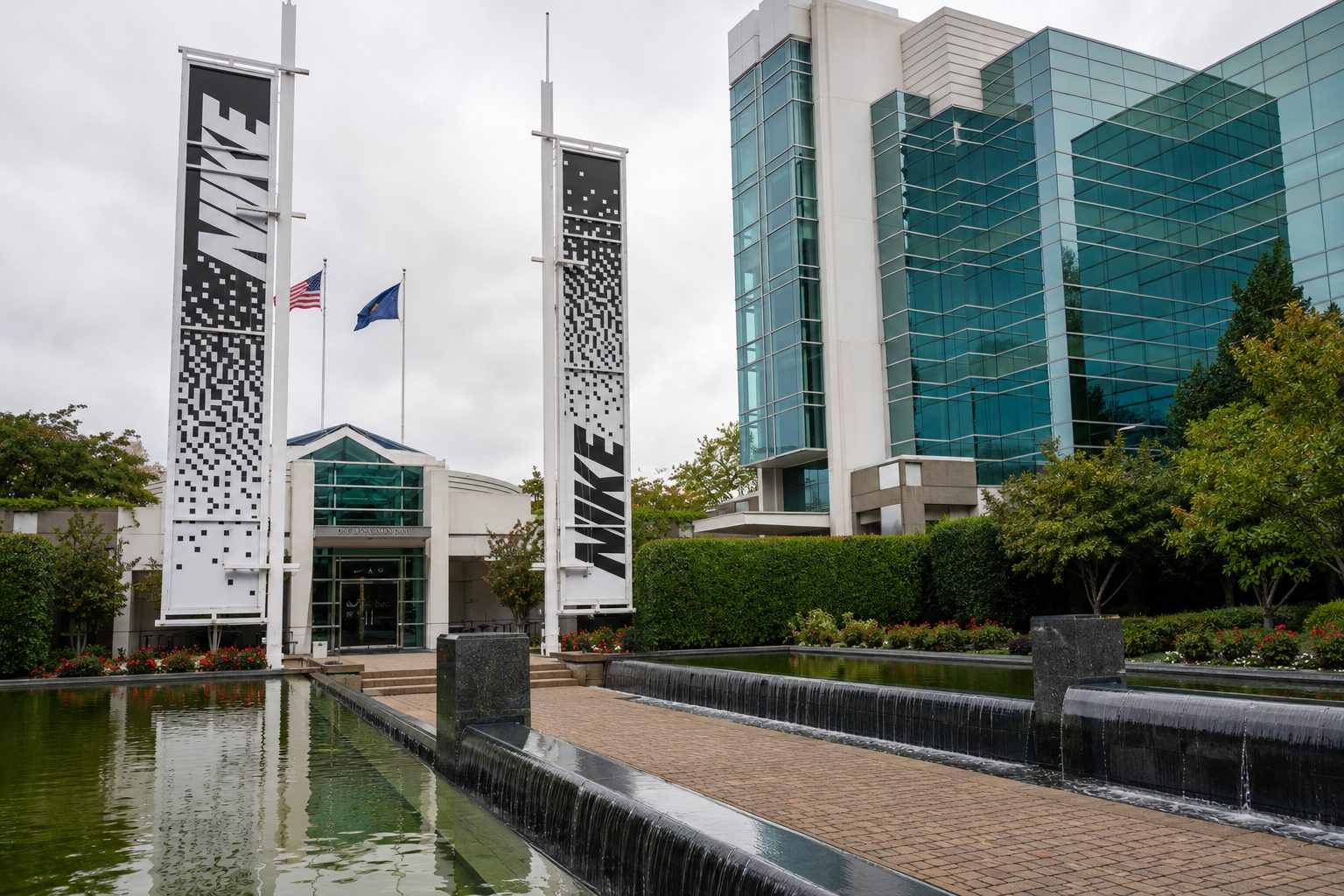 Las acciones de Nike caen un 3,1% a un nuevo mínimo de 52 semanas y la suficiencia del dividendo queda bajo la lupa (NYSE:NKE)