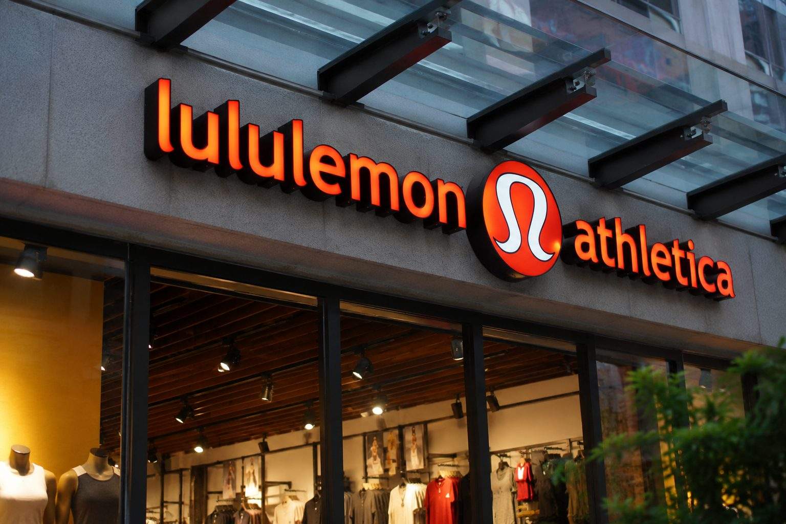Lululemon Shares Jump 8% with Overseas Expansion Balancing Lower U.S. Sales Lululemon Shares Jump 8% with Overseas Expansion Balancing Lower U.S. Sales