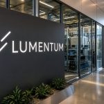 Lumentum Shares Drop 3.9% as $167 Million Capacity Challenge Emerges Amid 24% Revenue Increase