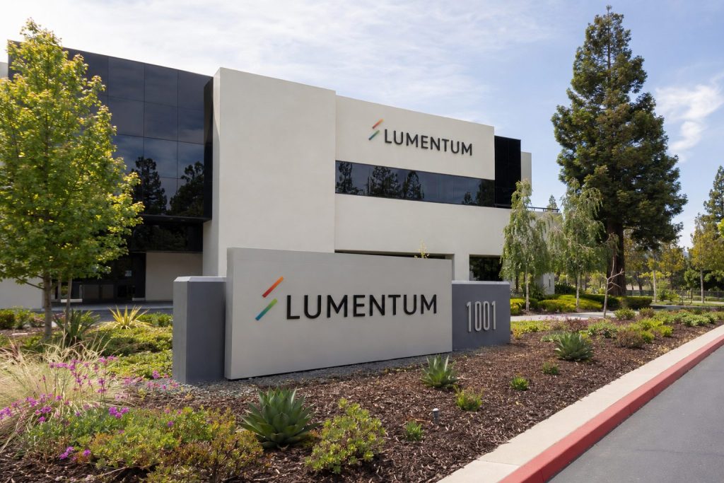 Lumentum Shares (LITE) Swing 13% After Earnings, With AI Margins in Focus Lumentum Shares (LITE) Swing 13% After Earnings, With AI Margins in Focus