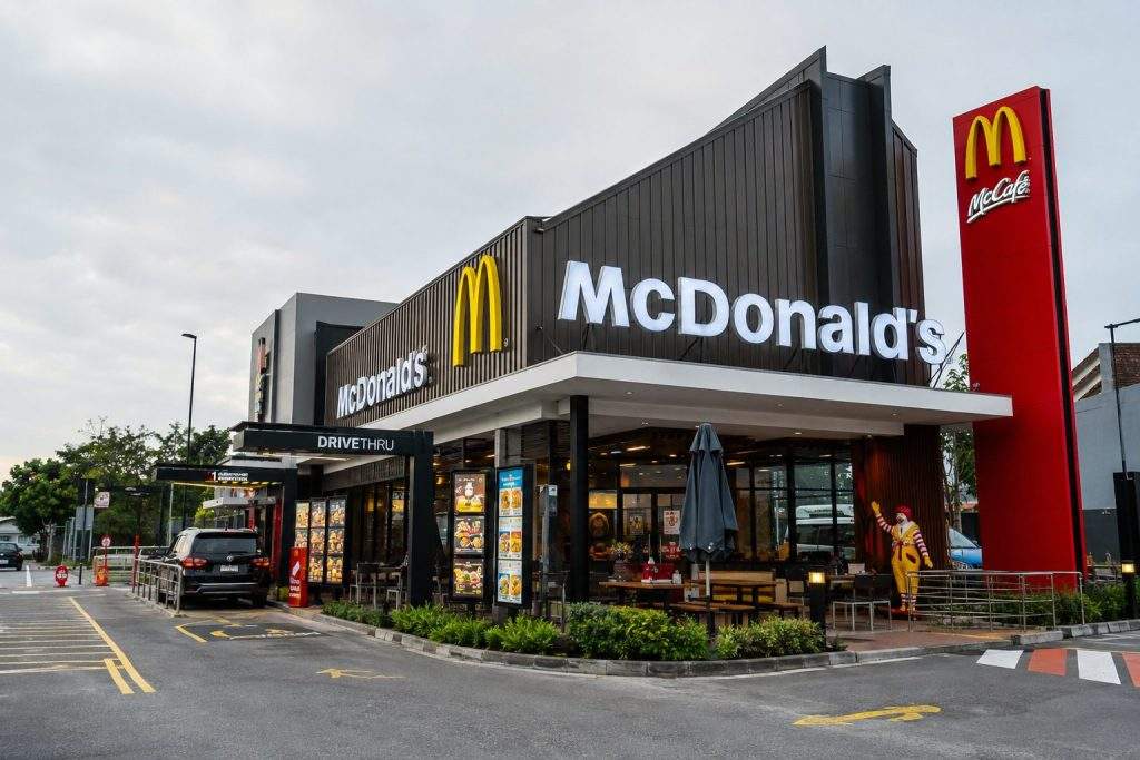 McDonald’s (NYSE:MCD) shares advance ahead of earnings as profit forecasts ease