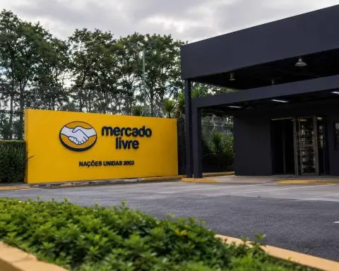 MercadoLibre (NASDAQ:MELI) Shares Fall Following Record Q2 Revenue; Thinner Margins Draw Focus