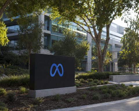 Meta Shares Rise 1.1%, Market Cap Increases by $13.5 Billion Following $18 Billion Child-Safety Resolution