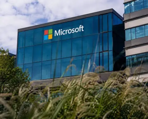 Microsoft (NASDAQ:MSFT) shares soar 22% after disclosure of $678 billion order backlog boosts focus on AI investments