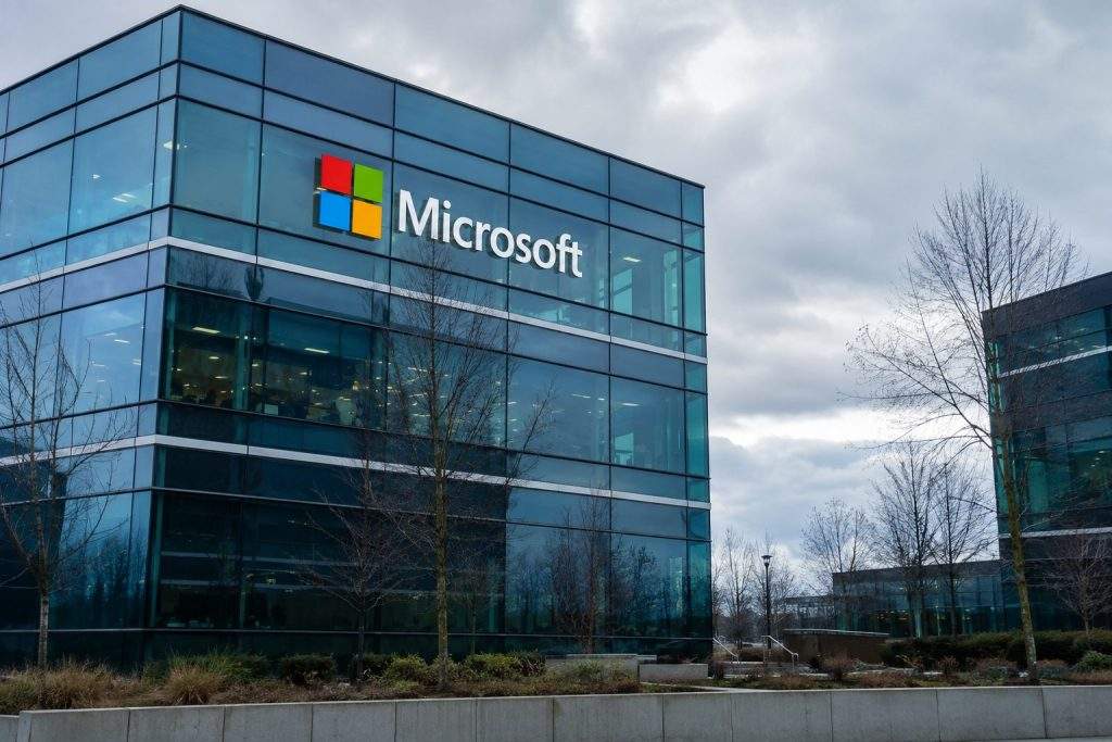 Microsoft (NASDAQ:MSFT) Shares Dip Premarket Following 25% Surge, AI Premium Remains