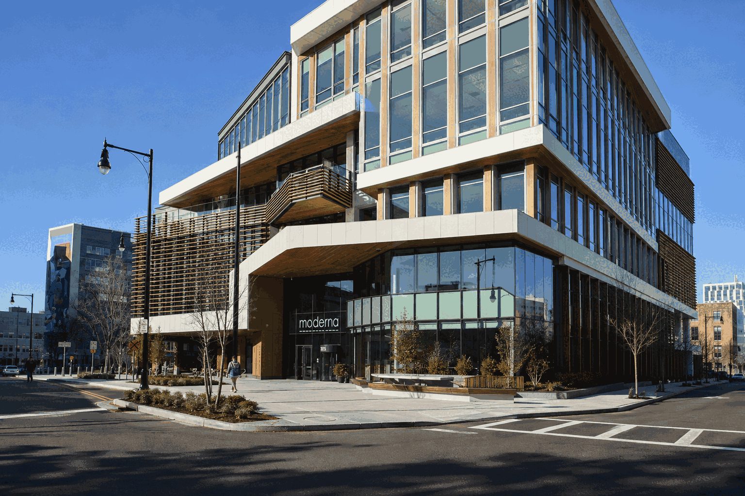 Moderna Stock Jumps 12% as Wolfe Sees $9.2 Billion Intismeran Opportunity Moderna Stock Jumps 12% as Wolfe Sees $9.2 Billion Intismeran Opportunity