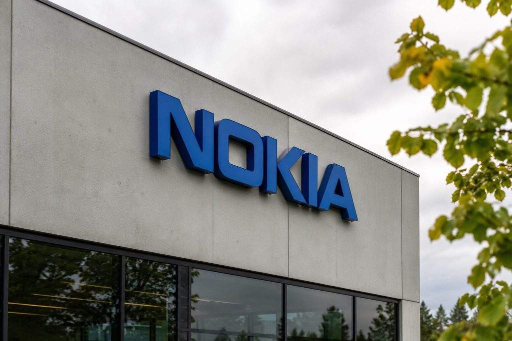 Nokia (HEL:NOKIA) shares decline as €2.8 billion in AI and cloud deals await conversion