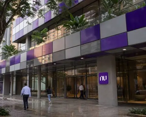 Nu Dips 3.9% After Bad-Loan Rate Hits 6.9%, Profit Holds at $1.1 Billion