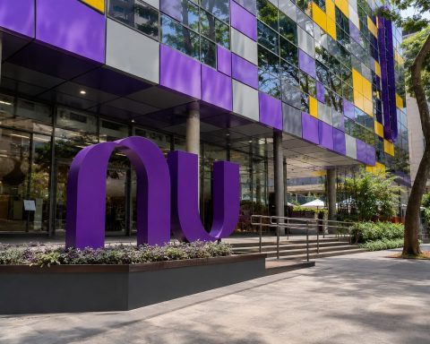 Nu Stock (NYSE:NU) Drops 2.1% as 62% of Initial Earnings Pop Fades