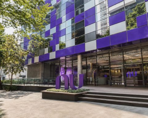 Nu Stock’s $1 Billion Quarter Meets a 6.9% Delinquency Test