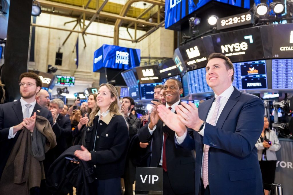 Oil Prices Jump After U.S. Strike; Stocks Slip as Energy Outperforms Broader Market