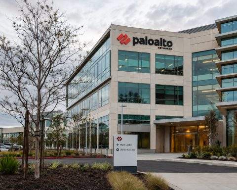 Palo Alto Networks (NASDAQ:PANW) Jumps 10% as Analysts Focus on Organic Growth