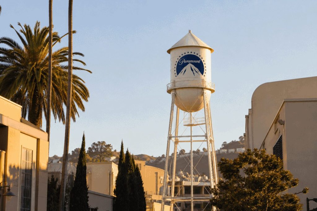 Paramount Stock Gains as CNN Sale Option Meets a $1.3 Billion Warner Delay Bill Paramount Stock Gains as CNN Sale Option Meets a $1.3 Billion Warner Delay Bill