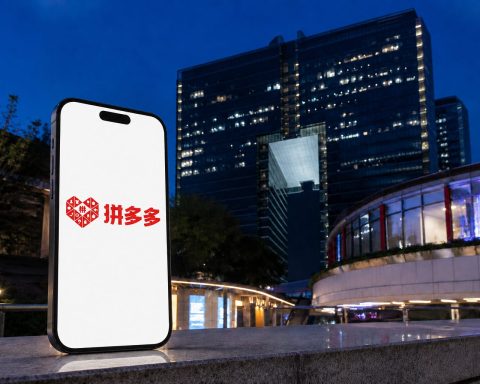 PDD Shares Drop 7.6% after China Retail Data Challenges Company Valuation